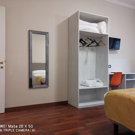 Guesthouse Central Station Group - Via Sammartini 15 Milan Exterior photo