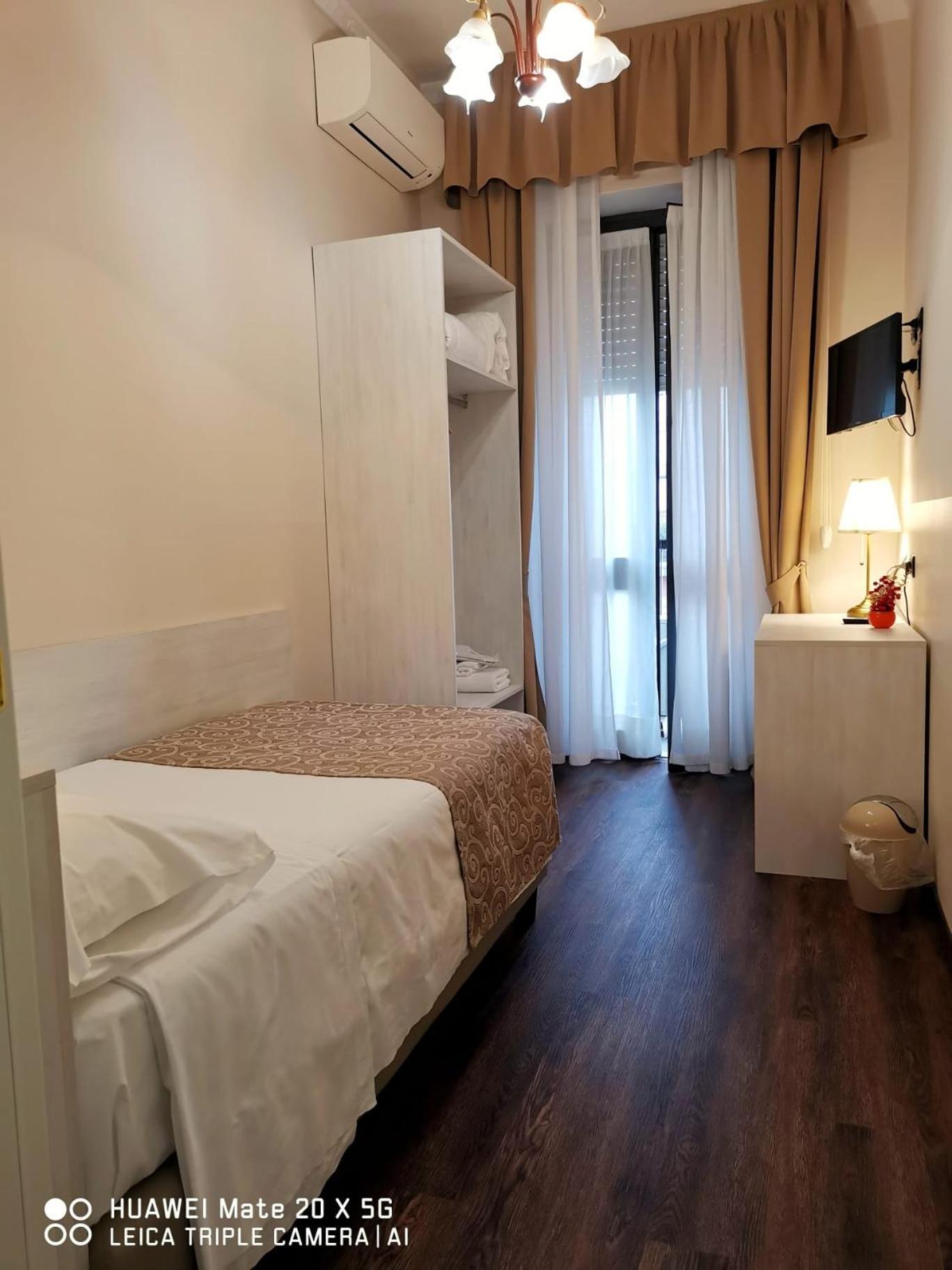 Guesthouse Central Station Group - Via Sammartini 15 Milan Exterior photo